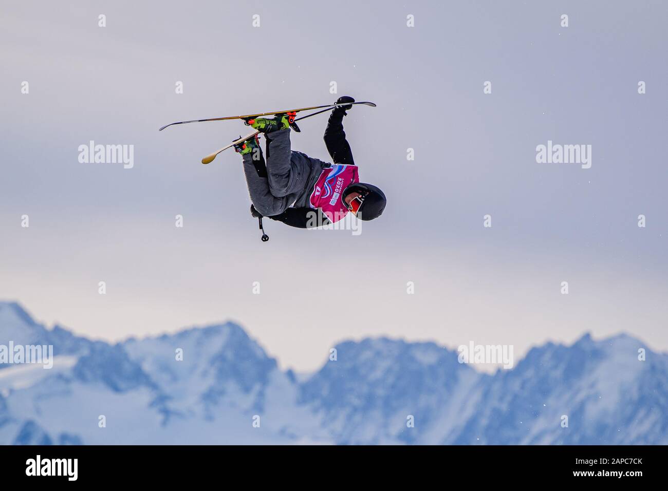 LOSANNA, SVIZZERA. 22th, gennaio 2020. Henderson Hunter (USA) compete nel Freestyle Skiing: Gare Freeski Big Air maschili durante i Giochi Olimpici Giovanili di Losanna 2020 a Leysin Park & Pipe mercoledì 22 gennaio 2020. LOSANNA, SVIZZERA. Credito: Taka G Wu/Alamy Live News Foto Stock