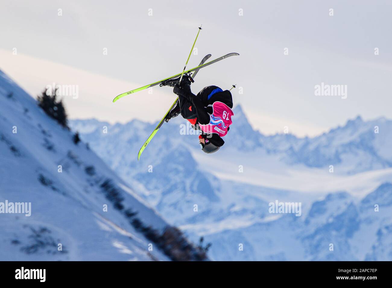 LOSANNA, SVIZZERA. 22th, gennaio 2020. Longino Andrew (CAN) compete nello Sci Freestyle: Gare Freeski Big Air maschili durante i Giochi Olimpici Giovanile di Losanna 2020 a Leysin Park & Pipe mercoledì 22 gennaio 2020. LOSANNA, SVIZZERA. Credito: Taka G Wu/Alamy Live News Foto Stock
