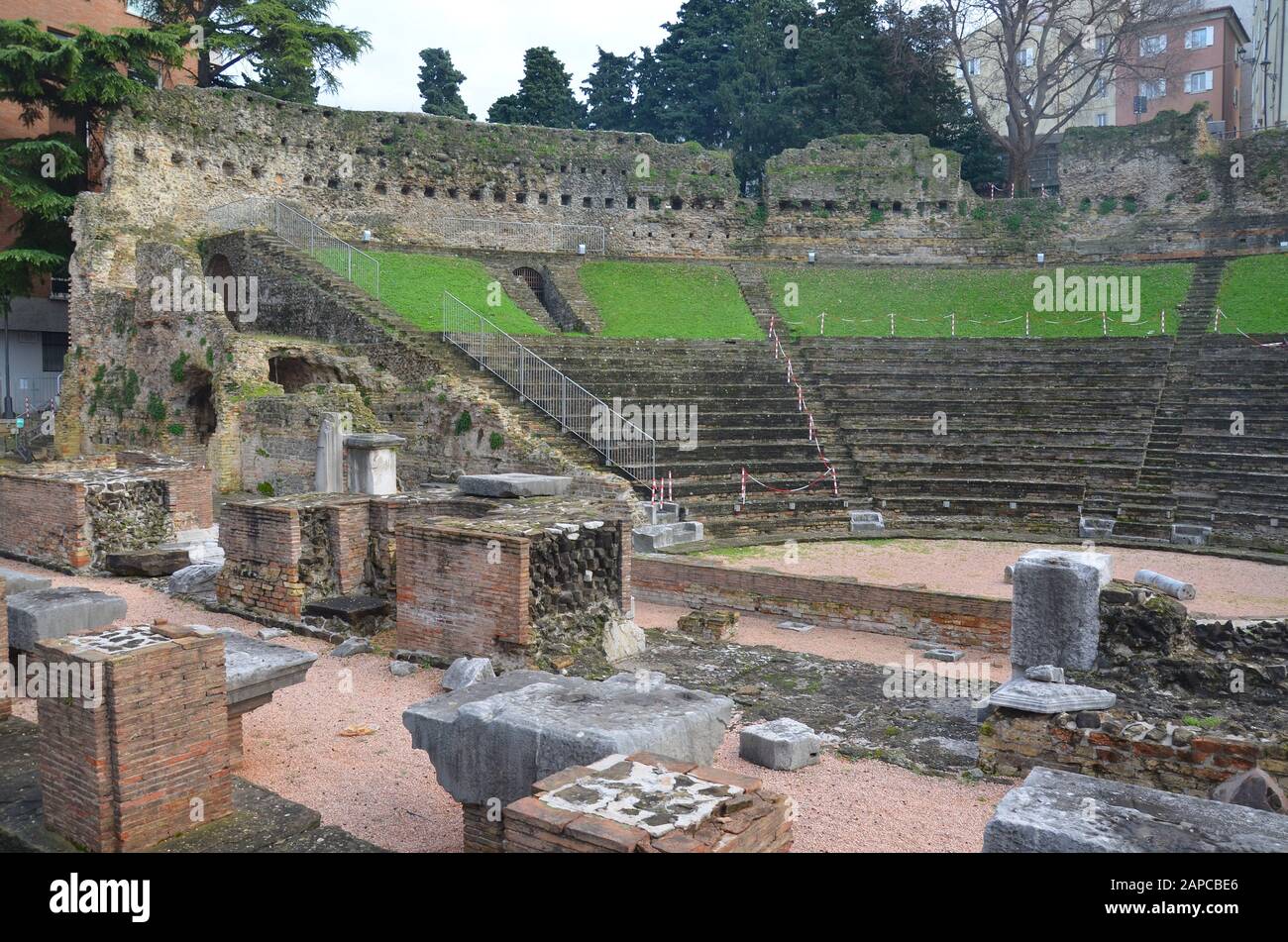 Trieste, Italien: Hafenstadt An Der Adria: Anfiteatro Di Römisches Foto Stock