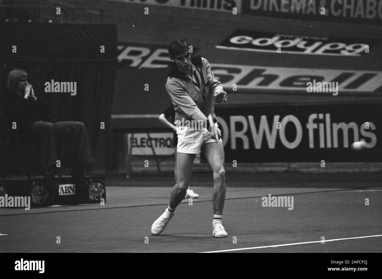 Torneo di tennis ABN Rotterdam; Sanders in actie Data: 27 Marzo 1974 Località: Rotterdam, Zuid-Holland Parole Chiave: Tennis Nome del personale: Sanders Nome dell'istituto: ABN Foto Stock