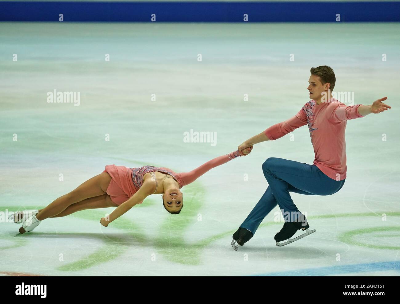 23 gennaio 2020: Aleksandra Boikova e Dmitrii Kozlovskii di Russia durante Il Programma Corto per le coppie ai Campionati europei di pattinaggio di figura ISU a Steiermarkhalle, Graz, Austria Foto Stock 23 gennaio 2020: Aleksandra Boikova e Dmitrii Kozlovskii di Russia durante Il Programma Corto per le coppie ai Campionati europei di pattinaggio di figura ISU a Steiermarkhalle, Graz, Austria Foto Stock