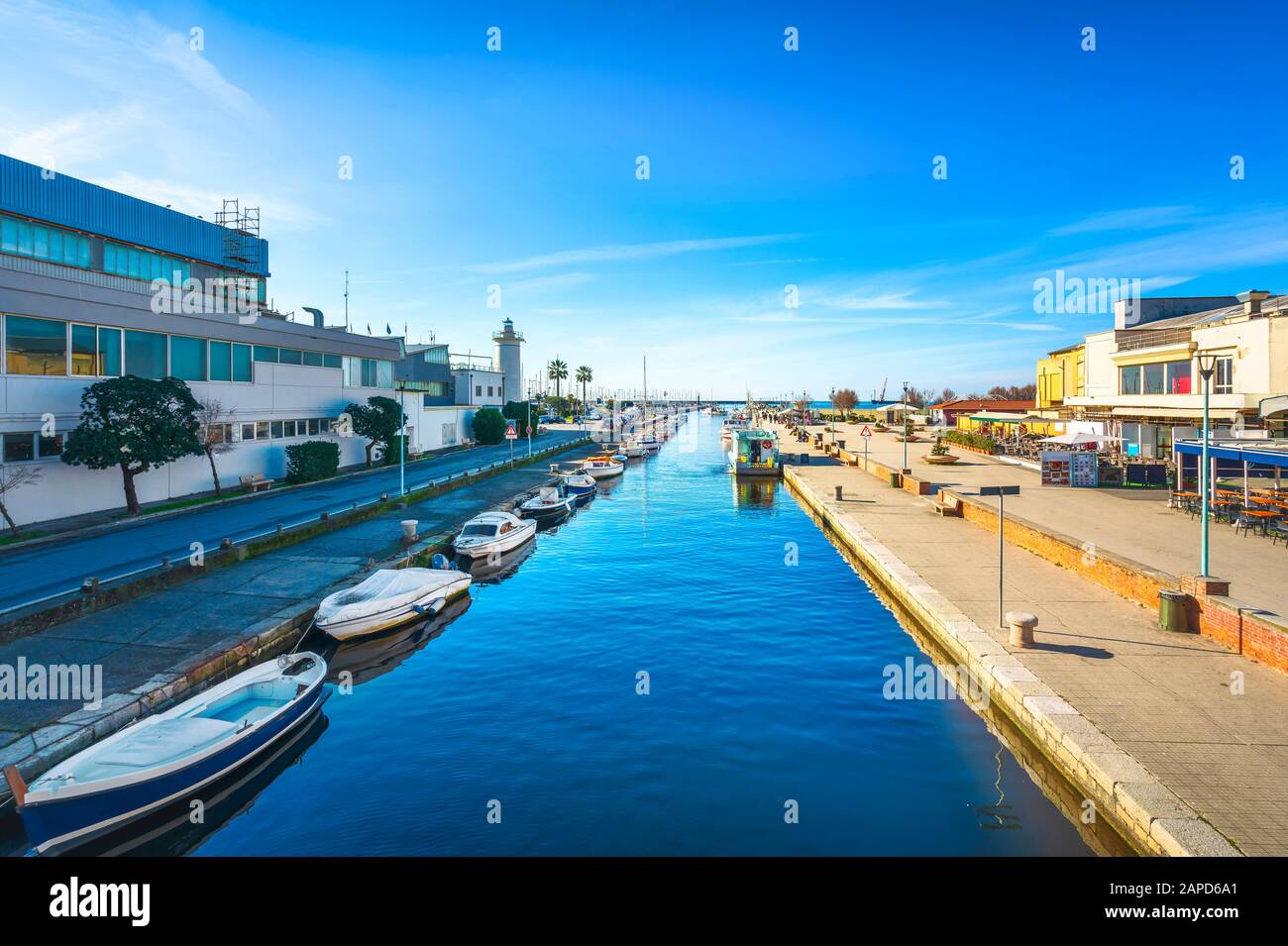 Canale di Burlamacca, porto e faro di Darsena Viareggio, Versilia, Lucca Toscana, Italia Europa. Foto Stock