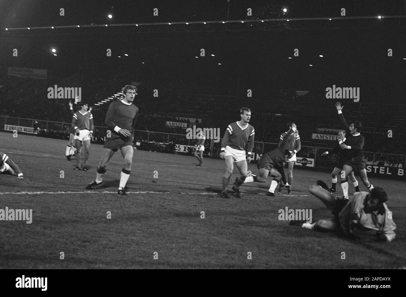 Ajax Versus Ruch Chorzow (Polonia) 7-0 In Olymisch Stadion Amsterdam Data: 19 Novembre 1969 Località: Amsterdam, Polonia Parole Chiave: Sport, Calcio Nome Personale: Cruijff, Johan Institution Nome: Olympic Stadium, Ruch Chorzow Foto Stock