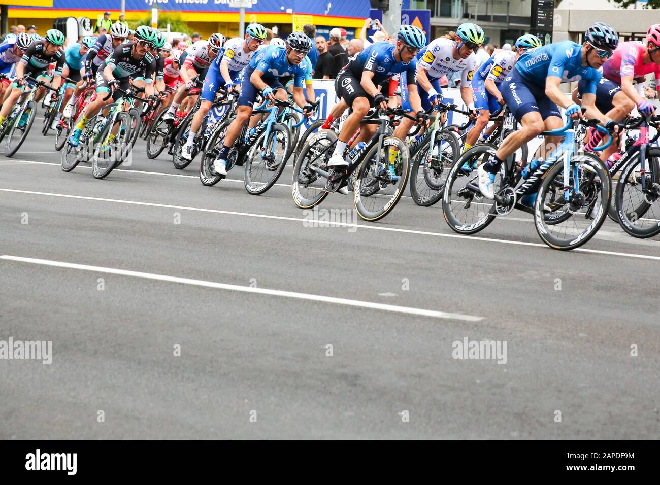 I piloti che si sfidano nel Classic Tour Sono In gara di ciclismo ad Adelaide Australia. Foto Stock