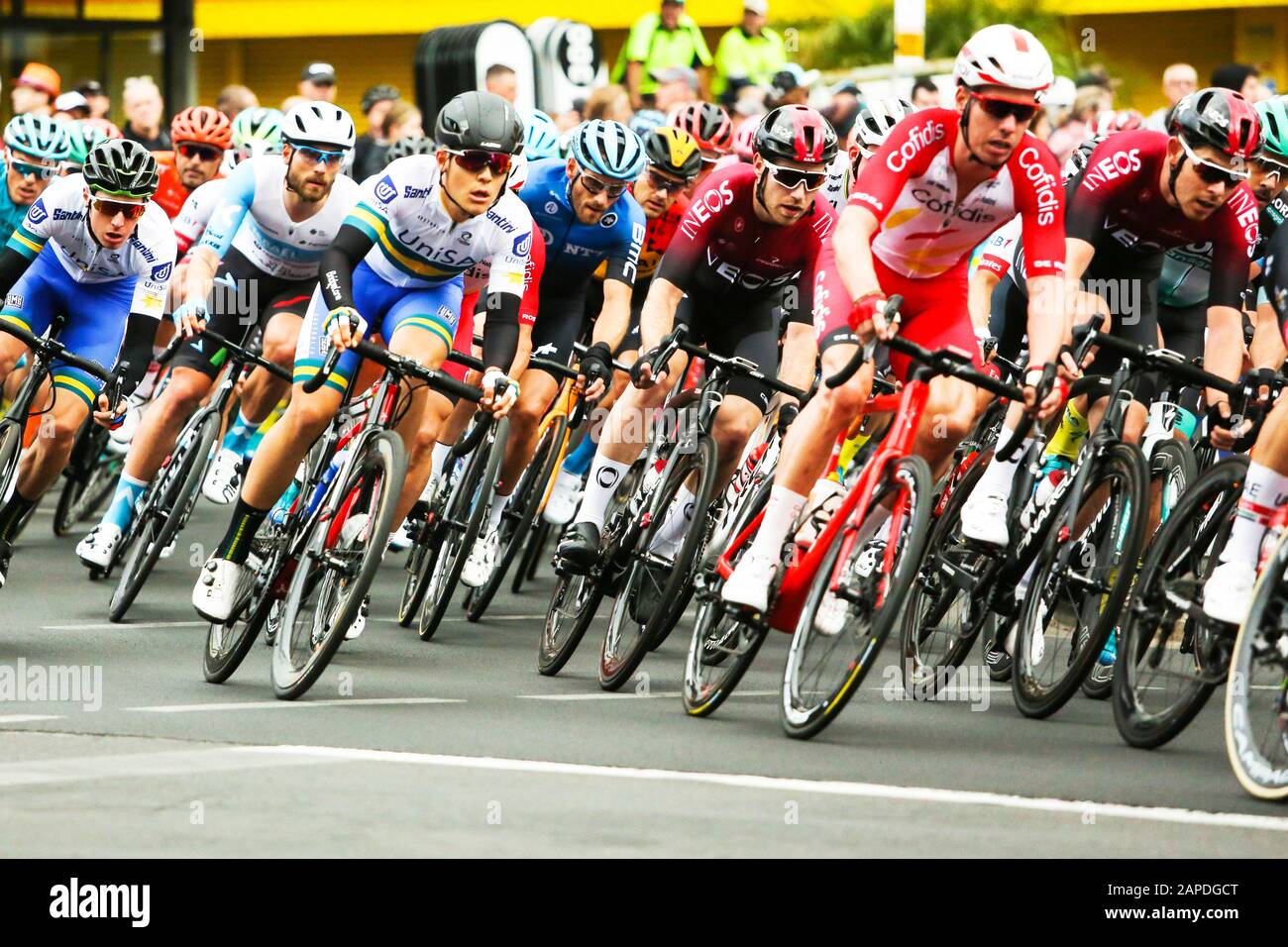 Piloti in gara nel Tour Classico 2020 In bicicletta ad Adelaide Australia. Foto Stock
