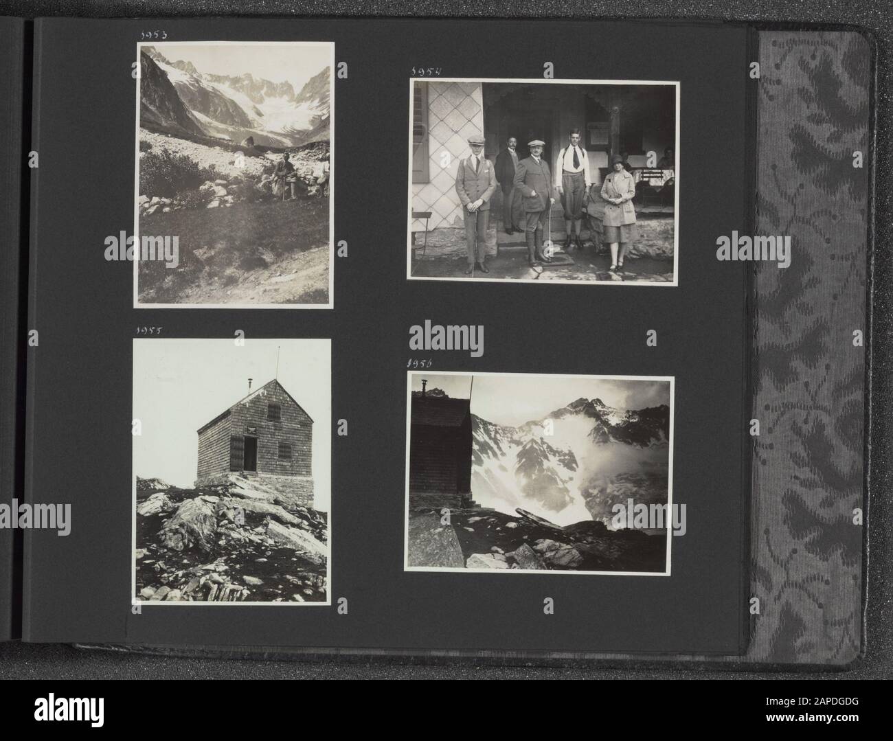 Photo Album Fisherman: Second Karakorum Expedition, British Indies, Sweden, Germany, Switzerland, 1925-1927 Descrizione: Album Con Quattro Fotografie. In alto a sinistra: Franz Lochmatter sulla strada per la Dammahütte. In alto a destra: Azienda all'ingresso di un hotel di montagna. Va Bene: Jenny Visser-Hooft. In basso a sinistra: Dammahütte. In basso a destra: Vista dal Dammahütte Annotazione: Il Dammahütte si trova sopra il Góshener Alp nel cantone svizzero di Uri Data: 1927 posizione: Alpi, Uri, Svizzera Nome personale: Lochmatter, F., Visser-Hooft, J. Foto Stock