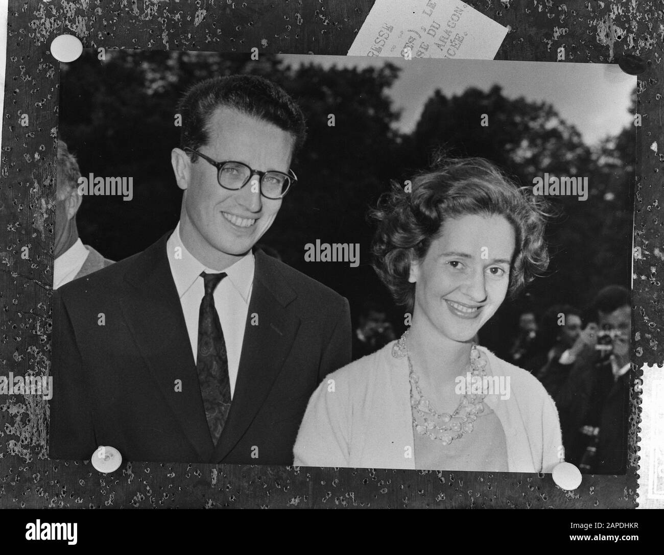 Prossimi Royal newlyweds King Boudwijn e Fabiola Data: 13 dicembre 1960 Parole Chiave: Coppie nuziali Nome personale: Fabiola, Regina del Belgio, Re Boudwijn Foto Stock