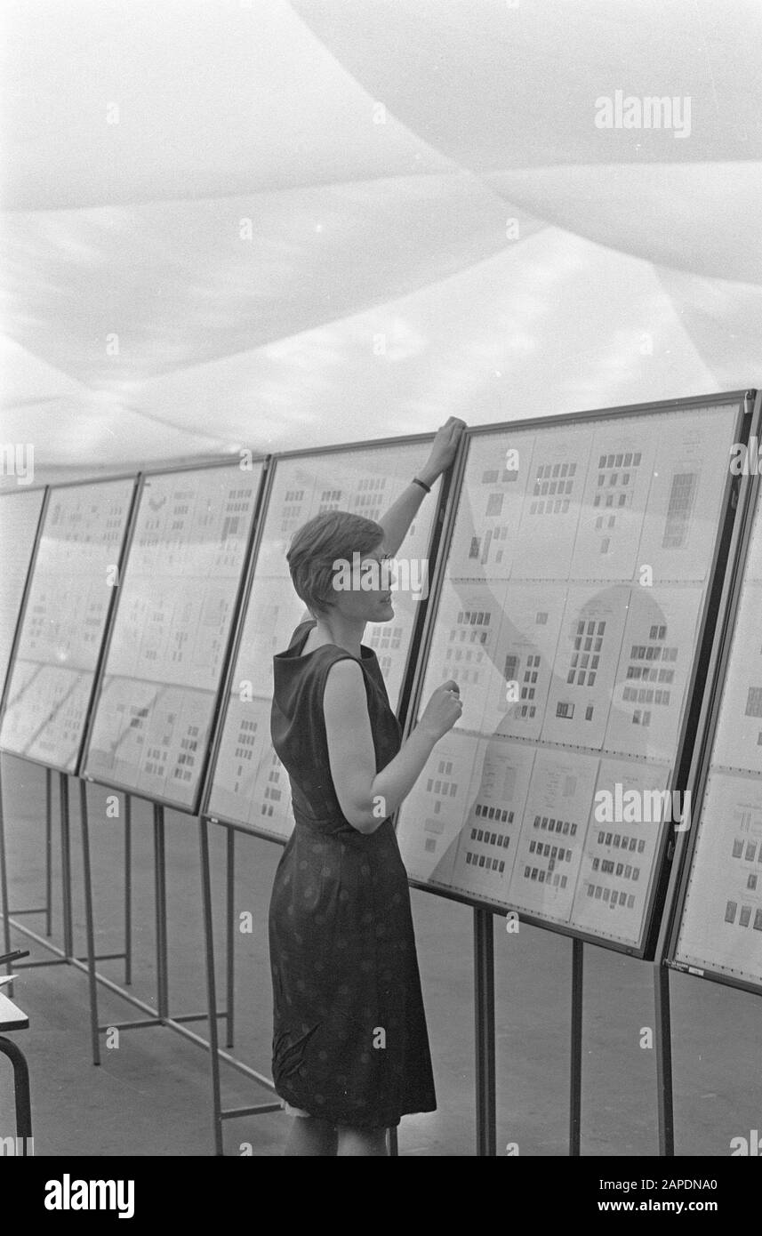 Amphilex 1967, preparazione della mostra, numero 36 Mauritius Francobolli Data: 10 maggio 1967 Parole Chiave: Mostre Foto Stock