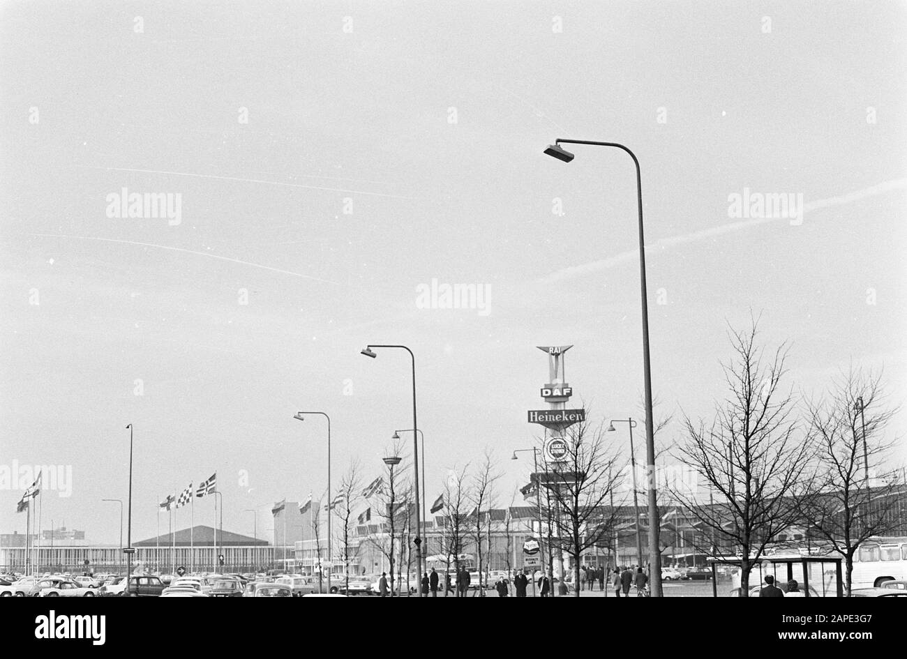 Traffico automobilistico sul presidente Kennedylaan alla RAI, Amsterdam Data: 23 febbraio 1969 Località: Amsterdam, Noord-Holland Nome dell'istituzione: Rai Foto Stock