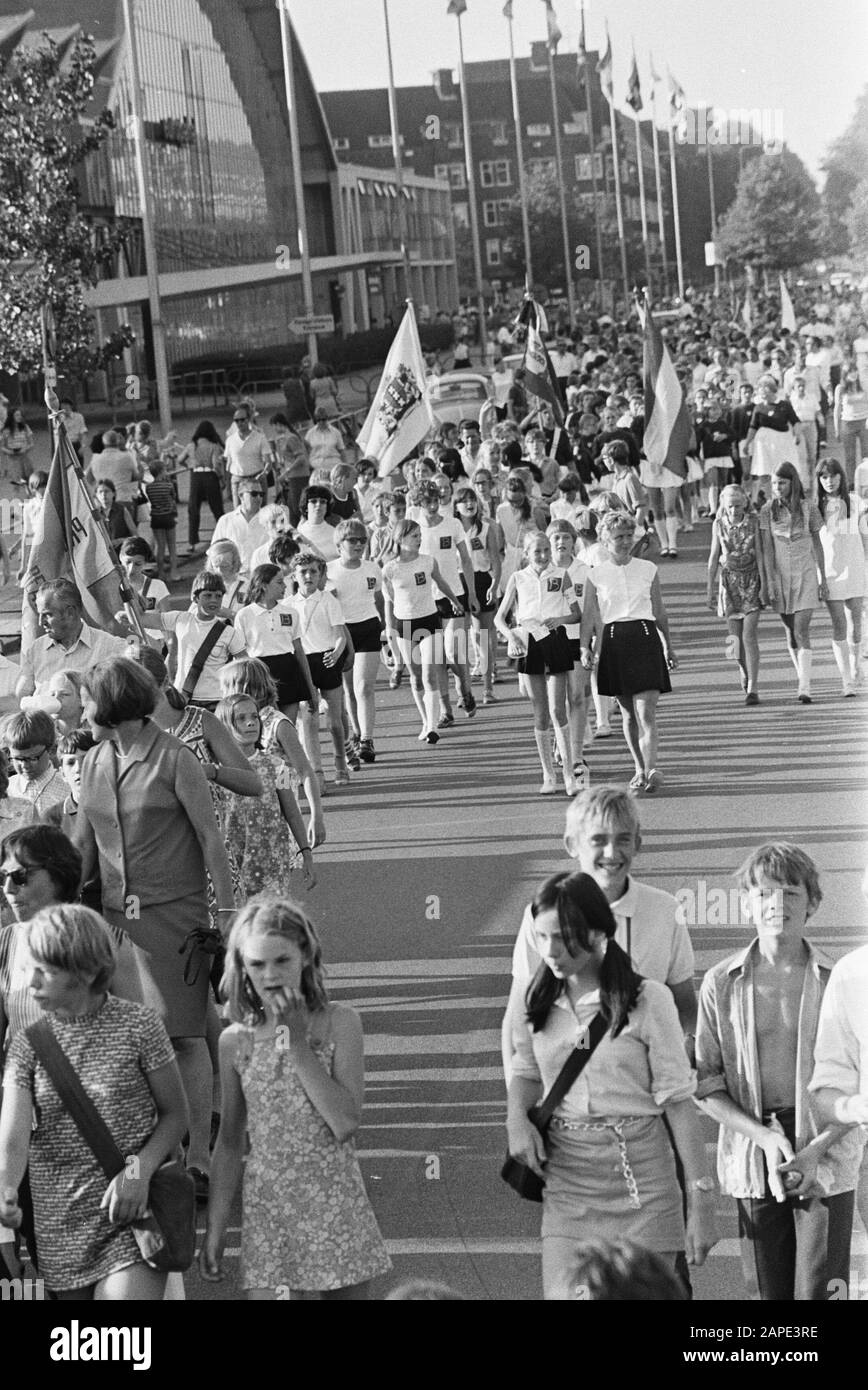 Serata quattro giorni inizio alla RAI, Amsterdam Data: 10 Giugno 1970 Località: Amsterdam, Noord-Holland Parole Chiave: Avenvierdaagsen Nome dell'istituzione: Rai Foto Stock
