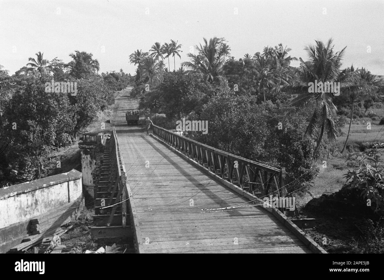 Photo Report Near Buitenzorg Description: Baileybrug Date: January 1947 Location: Bogor, Indonesia, Java, Dutch East Indies Foto Stock