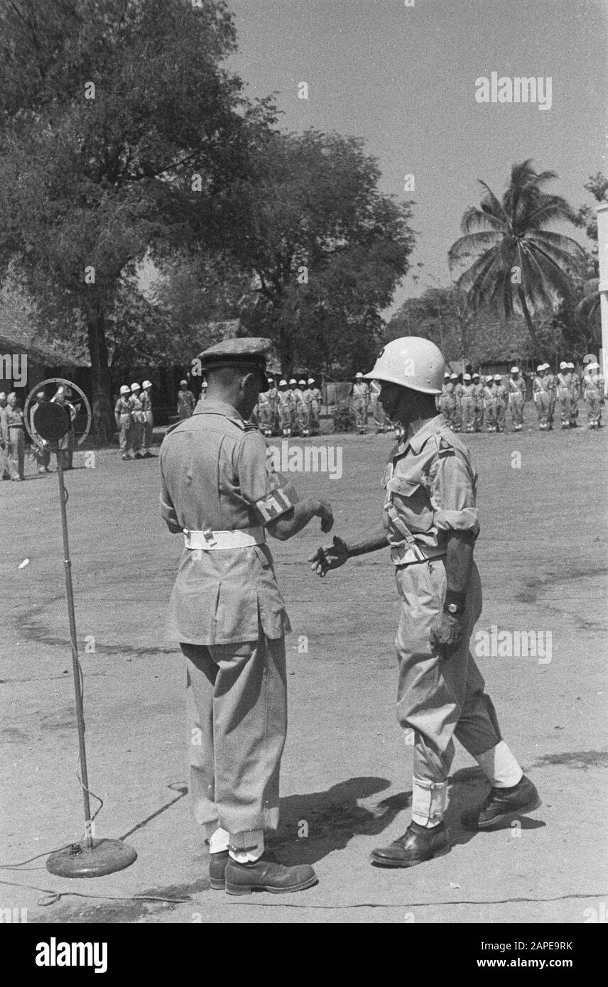 Bandoeng Descrizione: Forza Militare Di Polizia Data: 1946 Ubicazione: Bandung, Indonesia, Indie Orientali Olandesi Foto Stock