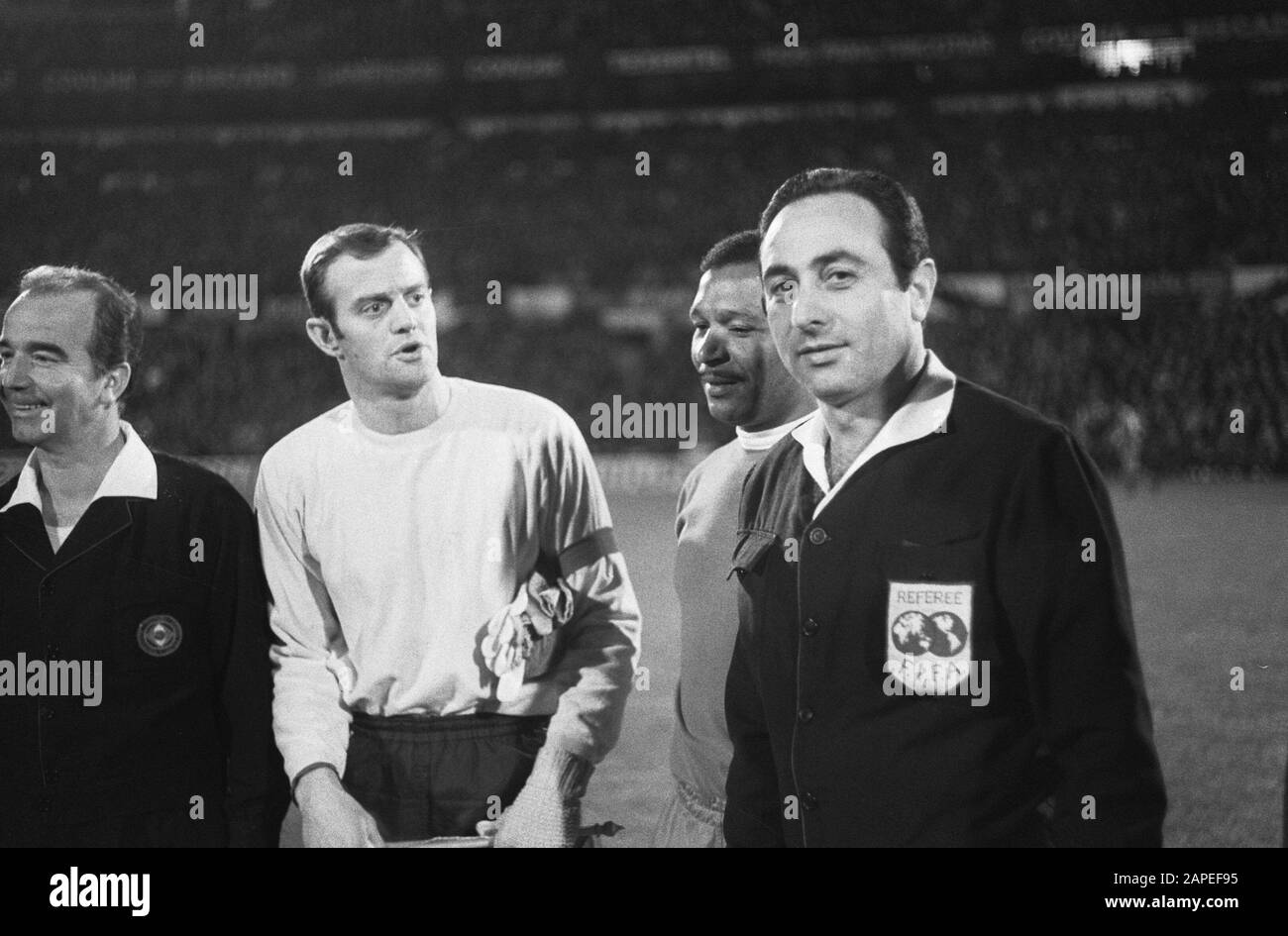 Benfica contro Ajax 1-3 momenti di gioco Data: 19 Febbraio 1969 Parole Chiave: Sport, calcio Nome dell'istituzione: Benfica Foto Stock