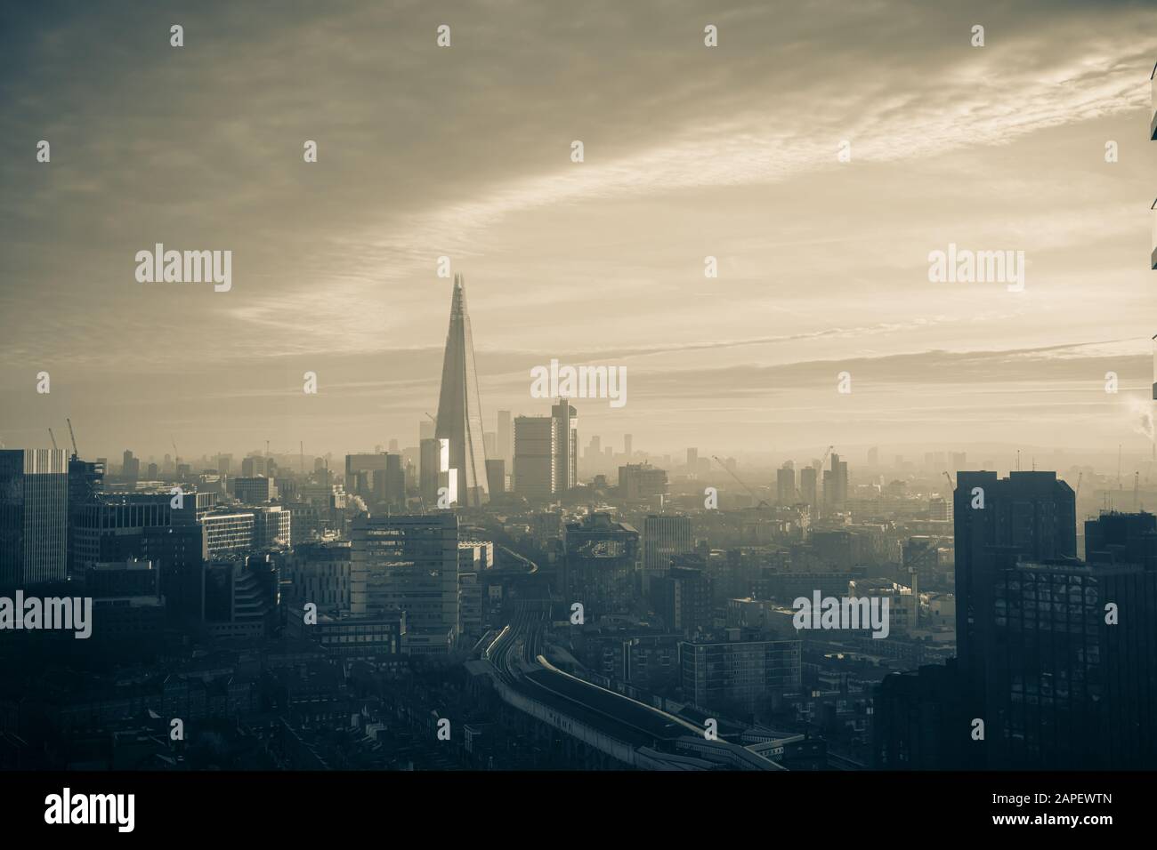 Londra Vista panoramica sulla città con un bellissimo cielo Foto Stock