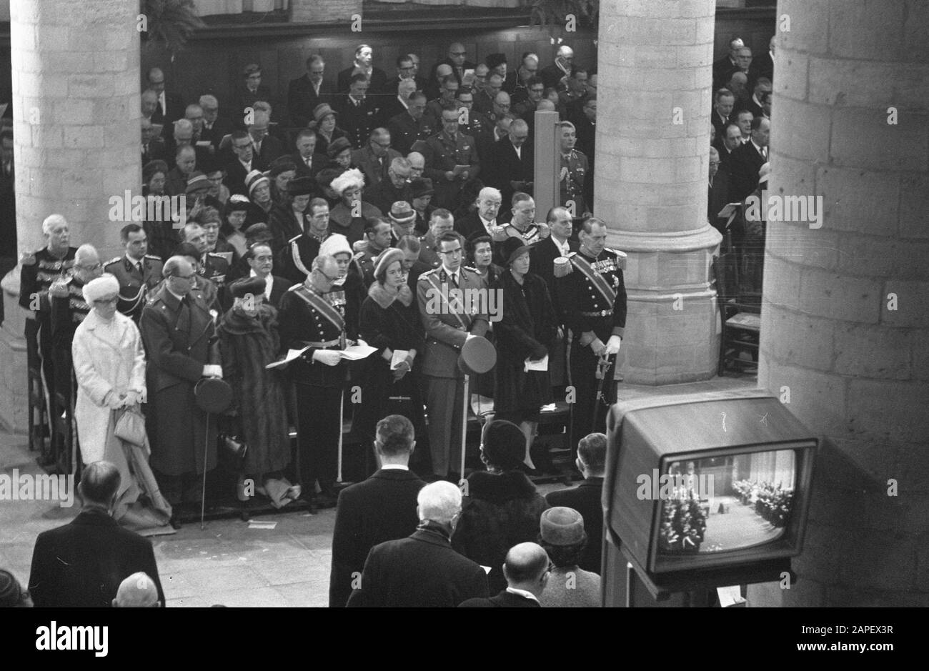 L r belgium queen fabiola immagini e fotografie stock ad alta risoluzione - Alamy