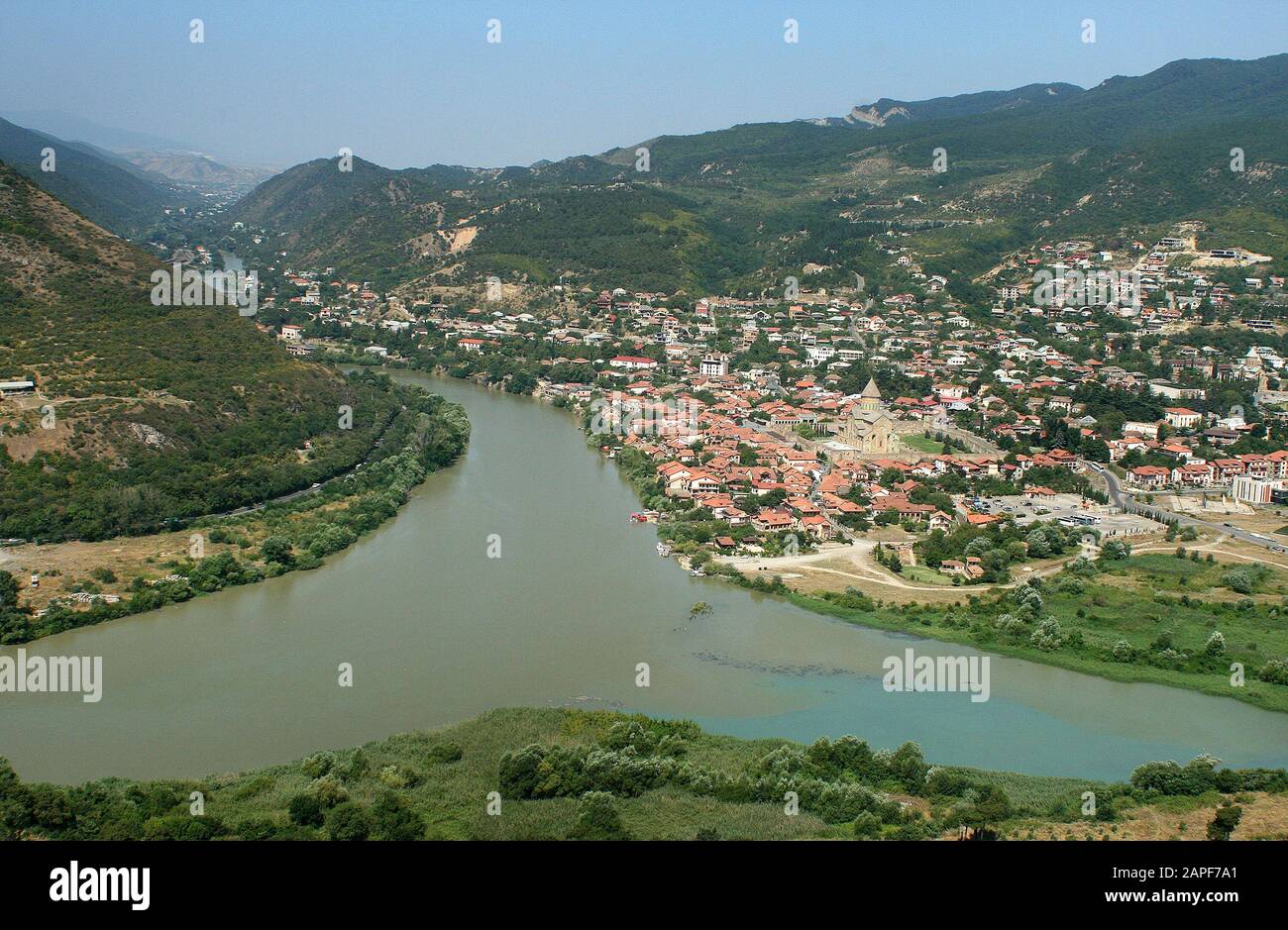 Vista della città di Mtskheta dal monastero di Jvari, Georgia Foto Stock