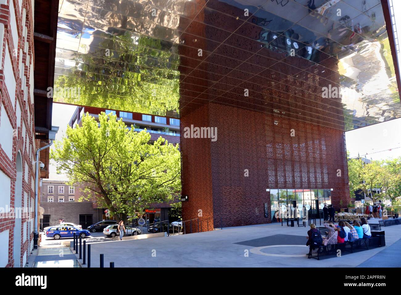 Cracovia. Cracovia. Polonia. CRICOTEKA, Centro di documentazione dell'Arte di Tadeusz Kantor, costruisce su un'ex centrale elettrica. Foto Stock