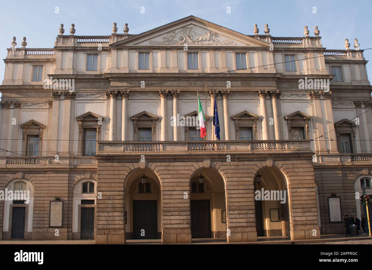 Esterno della Scala a Milano in inverno Foto Stock