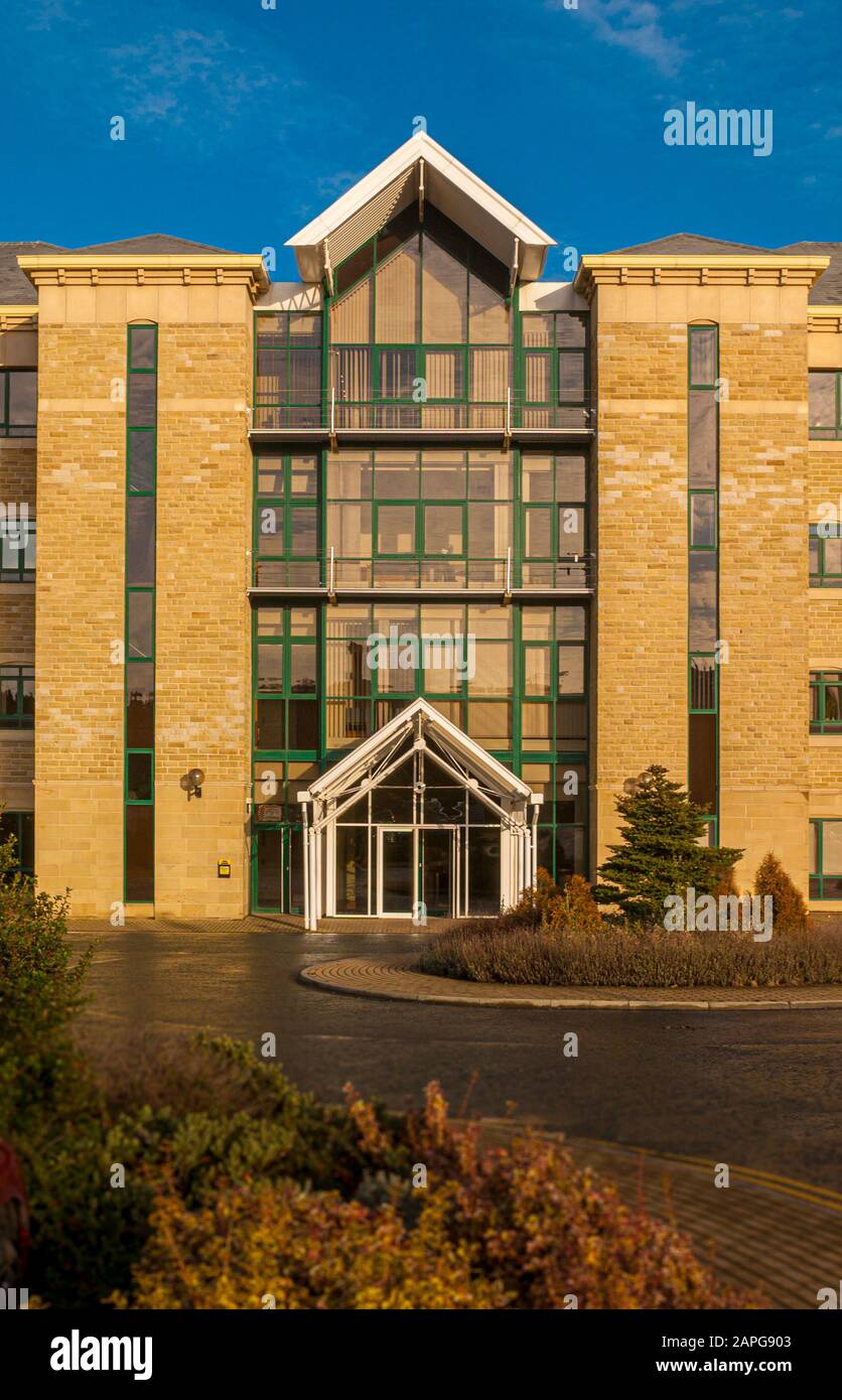 Ingresso a un moderno edificio di uffici Foto Stock