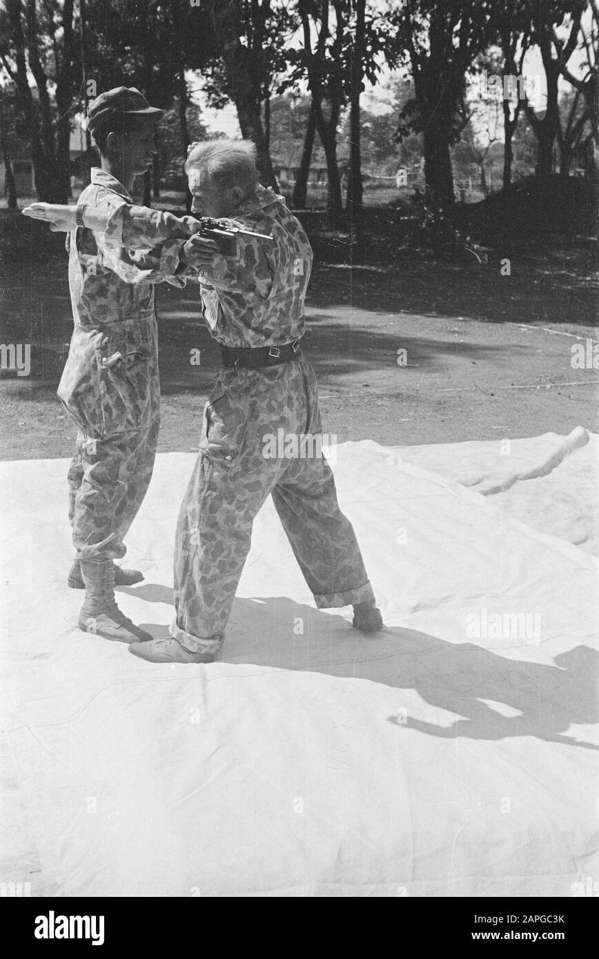 Sport Exercises Depot Special Troops Descrizione: Collezione Photo Collection Service For Army Contatti Indonesia, Numero Di Fotoni 242-6-1 Data: 1947/06/01 Luogo: Indonesia, Olandese- India Foto Stock