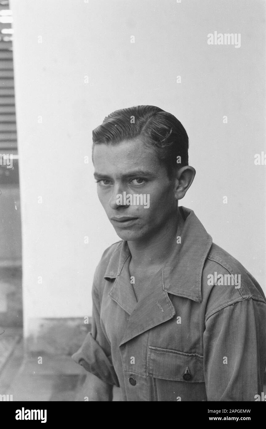 Pass Photos Description: Collection Photo Collection Service For Army Contacts Indonesia, Photon Number 529-4-6 Date: 1947/07/01 Location: Indonesia, Dutch East Indies Foto Stock