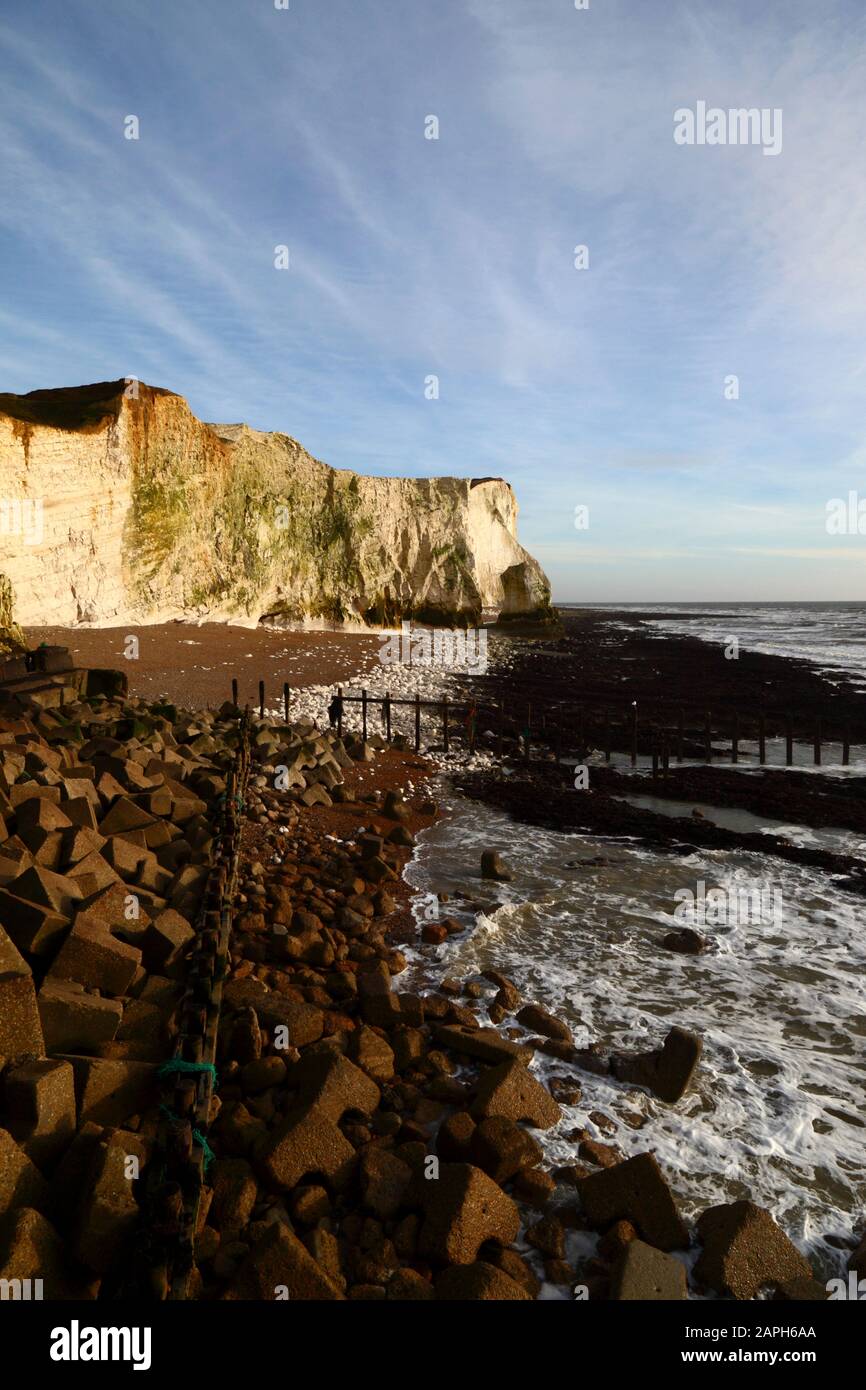 Vista lungo le scogliere di gesso a Seaford Head, Seaford, East Sussex, Inghilterra Foto Stock