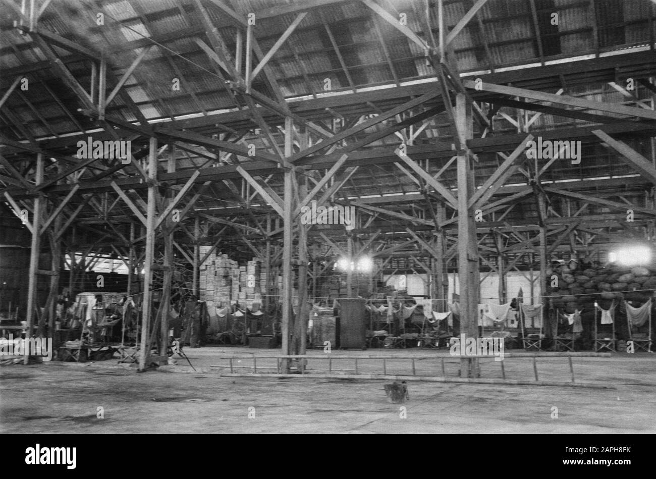 Costruzione Di Caserme Kondor Descrizione: Cantiere Data: 1946 Luogo: Indonesia, Indie Orientali Olandesi Foto Stock