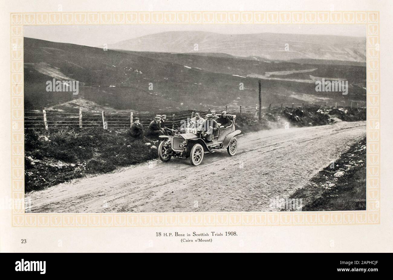 Auto d'epoca, auto a motore Benz, automobile, 18 hp Benz in prove scozzesi, Road test 1908 (Cairn o'mount), dal catalogo commerciale Benz & Co, fotografia 1909 Foto Stock