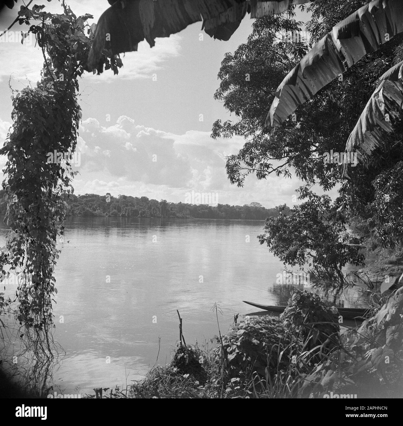 Viaggio In Suriname E Antille Olandesi Descrizione: Il Marowijnerivier A Langetabbetje In Suriname Data: 1947 Località: Langatabbetje, Marowijne, Suriname Parole Chiave: Fiumi Foto Stock