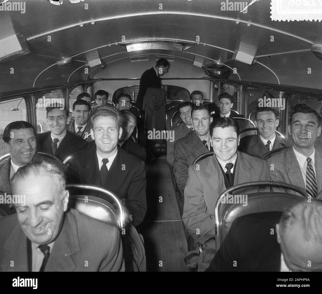Arrivo squadra di Chelsea, in autobus Data: 9 maggio 1955 Parole Chiave: Arrivi, ELFTALLES, autobus Foto Stock
