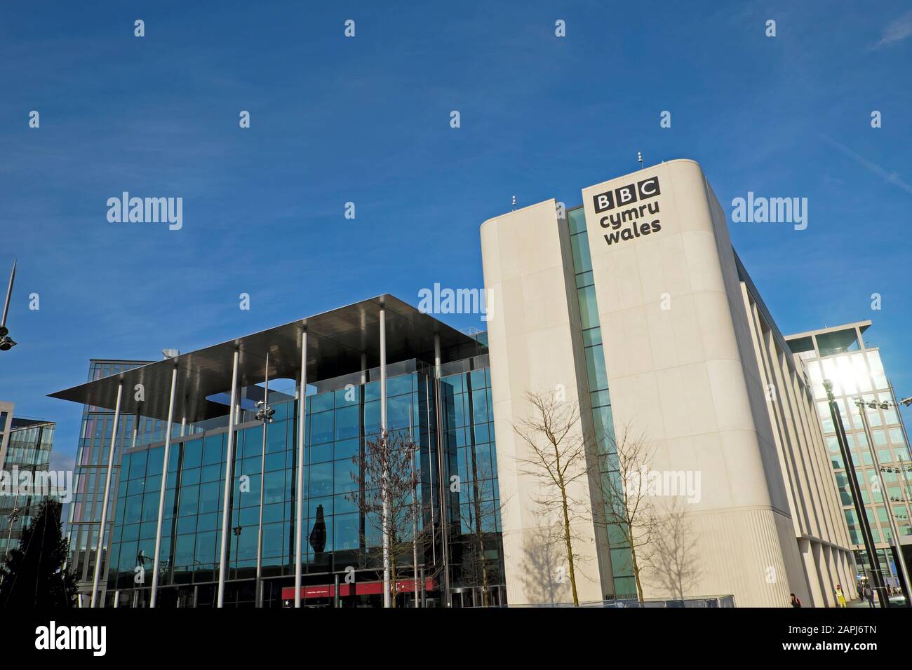 BBC Wales Cymru nuovo edificio di architettura nel centro di Central Square Cardiff Wales UK KATHY DEWITT Foto Stock