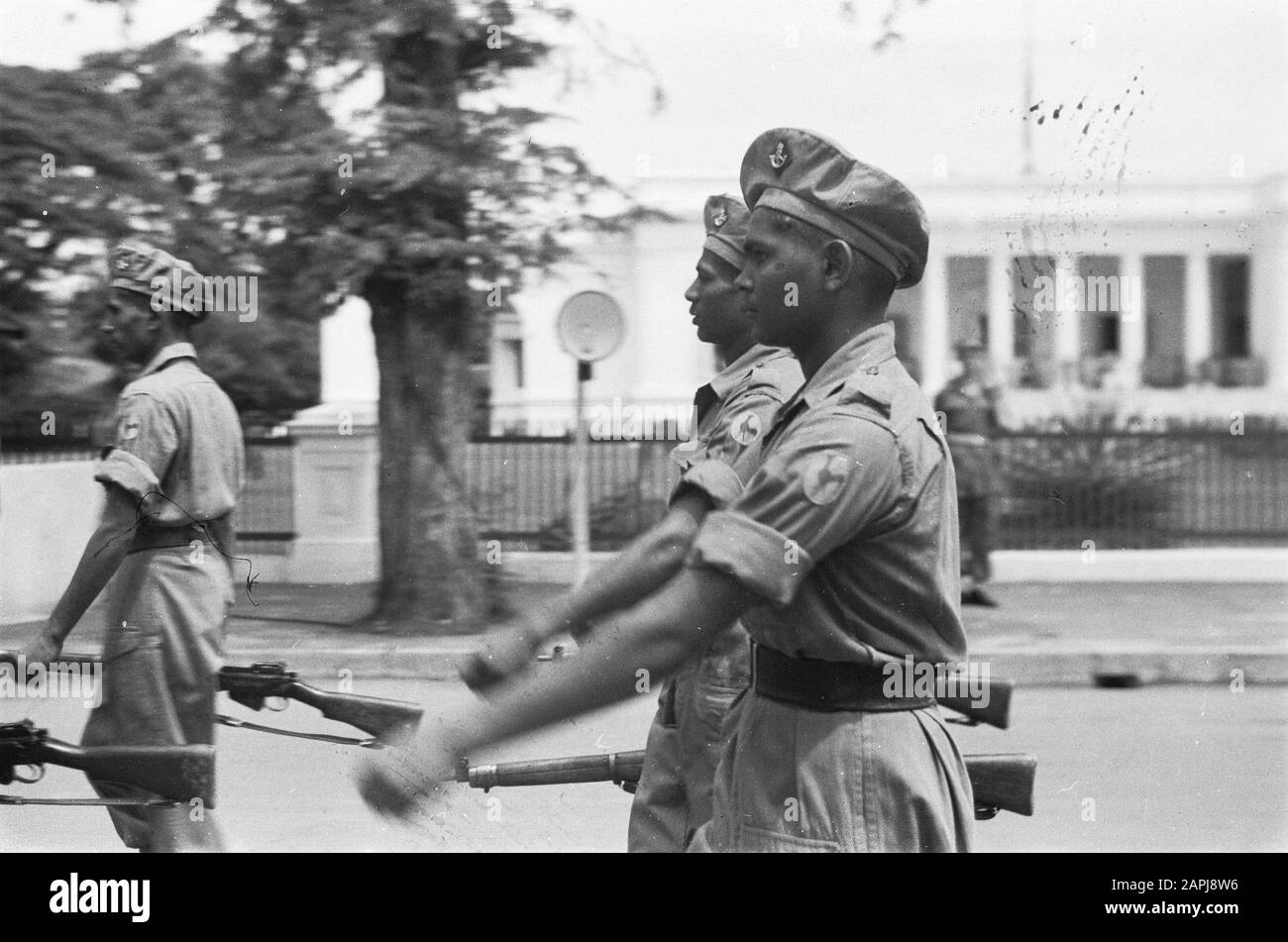 Celebrazioni nel trasferimento e ritiro delle truppe britanniche dall'Indonesia Descrizione: Defilé truppe indiane britanniche (Maharatta) Data: 22 novembre 1946 luogo: Batavia, Indonesia, Jakarta, Indie orientali olandesi Foto Stock