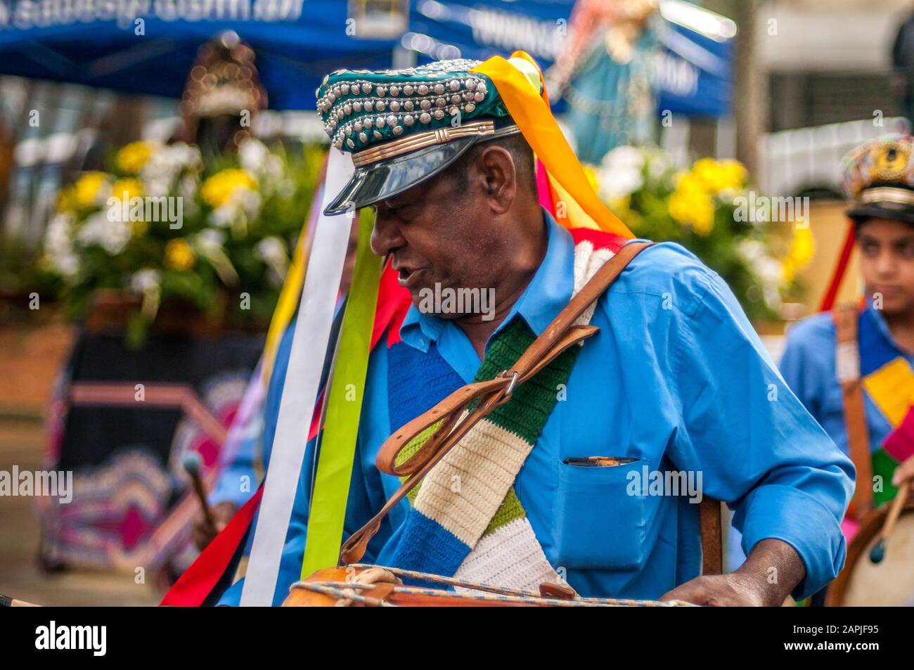 Festa della Madonna del Rosario, festa popolare brasiliana, con presentazioni di Congadas e Maracatu. São Paulo Brasile. Giugno 2019 Foto Stock