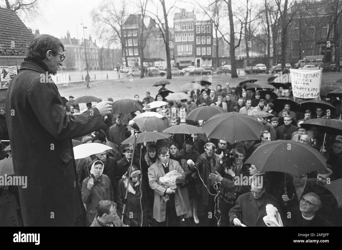 Dimostrazione Sacerdoti e Predicatori contro Vietnam Guerra Data: 24 dicembre 1966 Località: Vietnam Parole Chiave: PREDIANTS, PRIESTRI, dimostrazioni, guerre Foto Stock