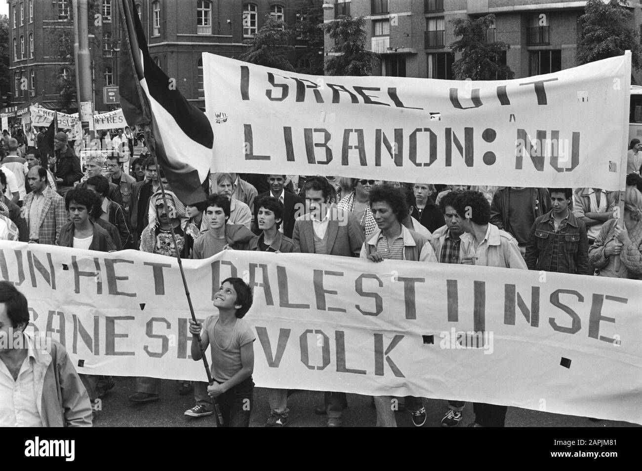 Manifestazione contro Israele in relazione alla guerra in Libano, ad Amsterdam Data: 17 luglio 1982 luogo: Amsterdam, Noord-Holland Parole Chiave: Dimostrazione Foto Stock