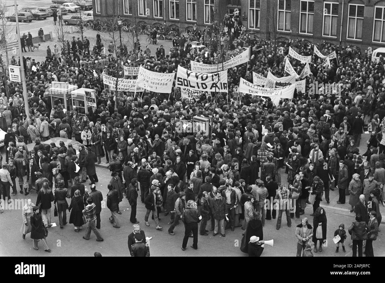 Dimostrazione per migliori condizioni di lavoro a Utrecht; panoramica Data: 16 febbraio 1977 luogo: Utrecht Parole Chiave: Dimostrazioni Foto Stock