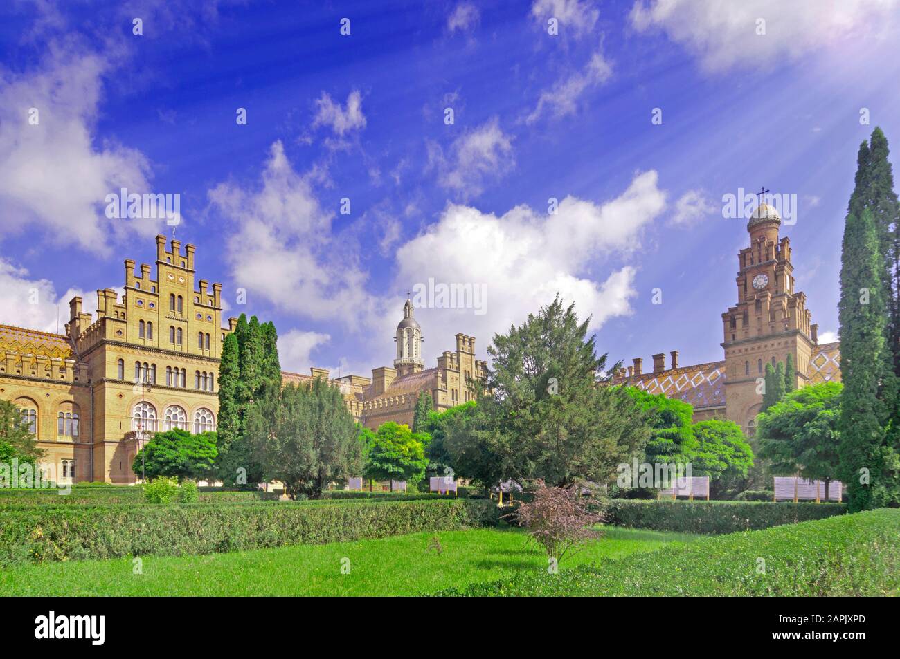 Università Nazionale di Chernivtsi in Ucraina sede di residenza dei Metropoliti Bukoviniani e dalmati costruita tra il 1864 e il 1882 Foto Stock