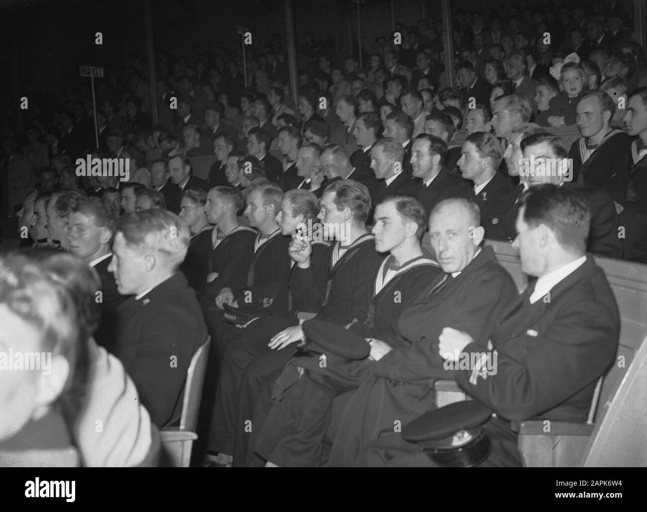 Danese Marina Al Circus Mikkenie Data: 2 Ottobre 1948 Parole Chiave: Marine Foto Stock