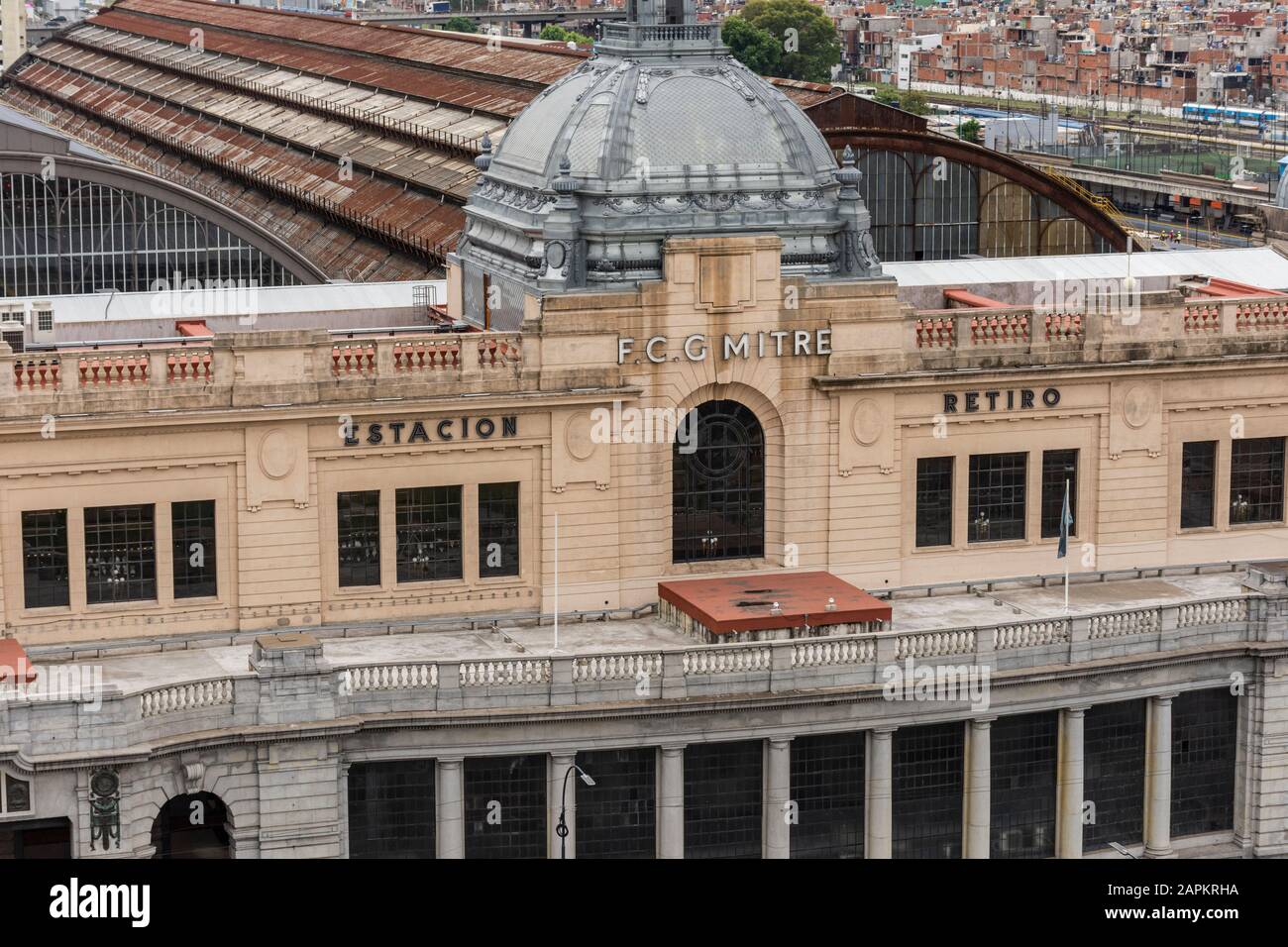 Grande e vecchio terminal ferroviario della Stazione Centrale a Retiro, Buenos Aires, Argentina Foto Stock