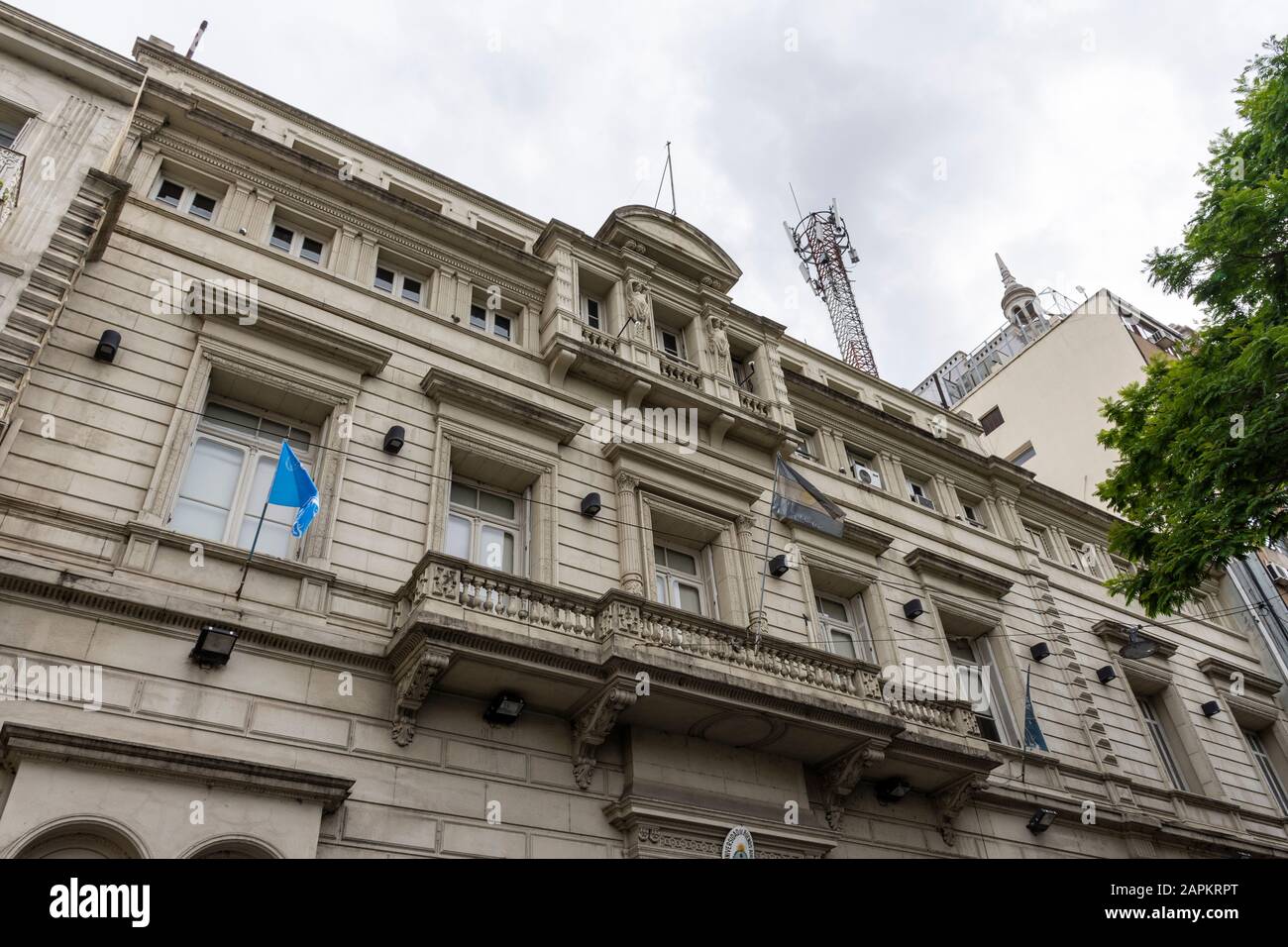 Splendida vista sul vecchio edificio storico dell'università nel centro di Buenos Aires, in Argentina Foto Stock