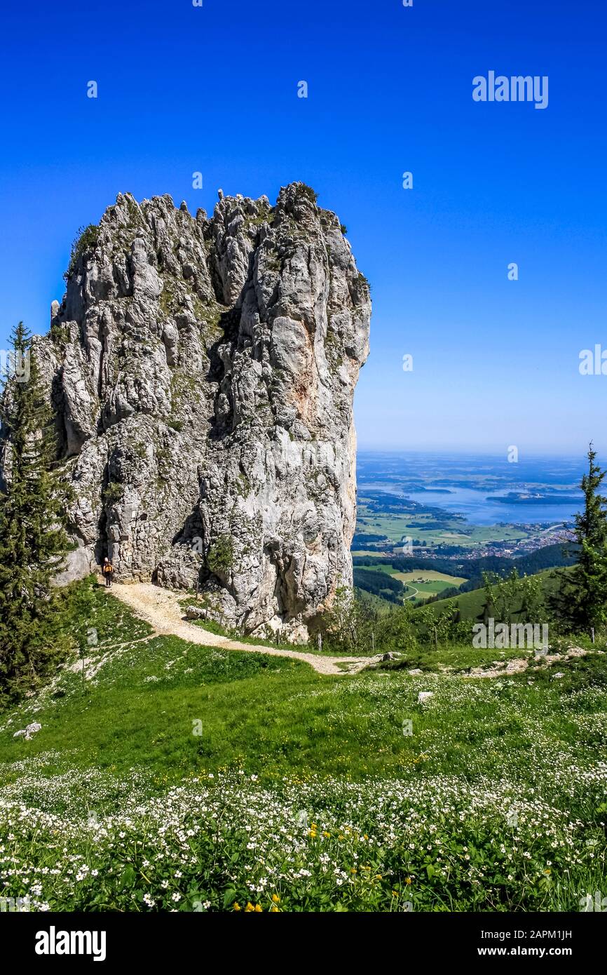 Germania, Baviera, vetta del monte Kampenwand in primavera Foto Stock