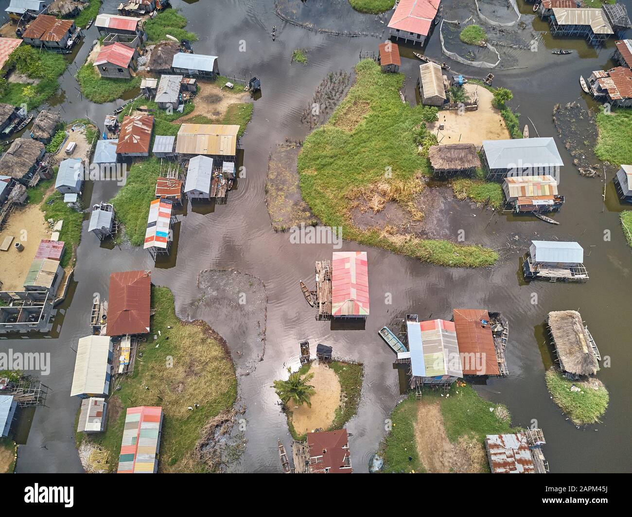 Benin, Ganvie, veduta aerea del villaggio di pescatori sul lago Nokoue Foto Stock