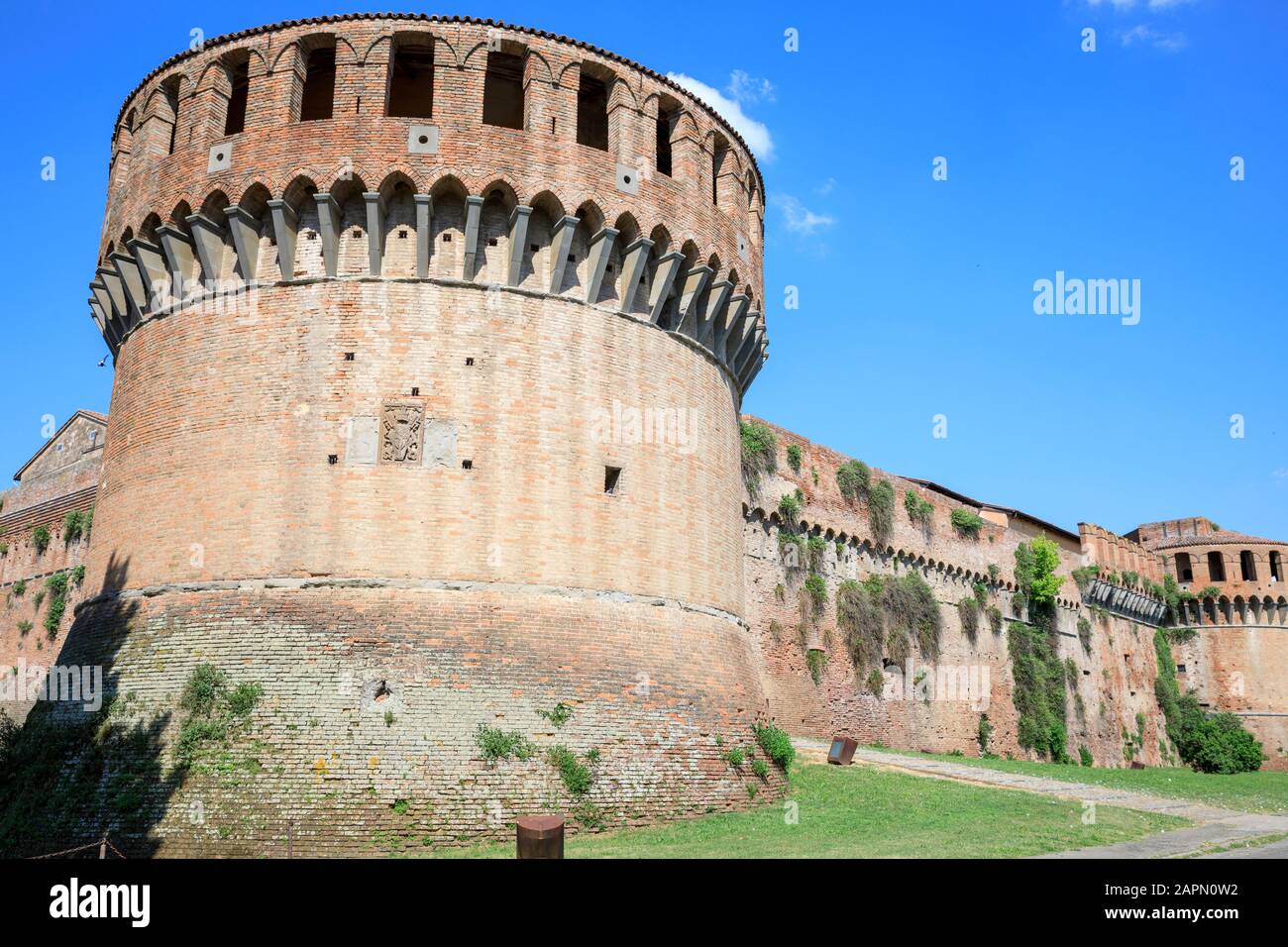 Rocca Sforzesca (dettaglio), un castello in pietra restaurato del XIV secolo a Imola. Foto Stock