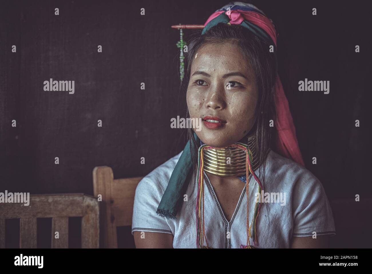 Shan State; Myanmar - 23 Settembre 2019: Karen A Lungo Collo. Le Donne Giraffe Foto Stock