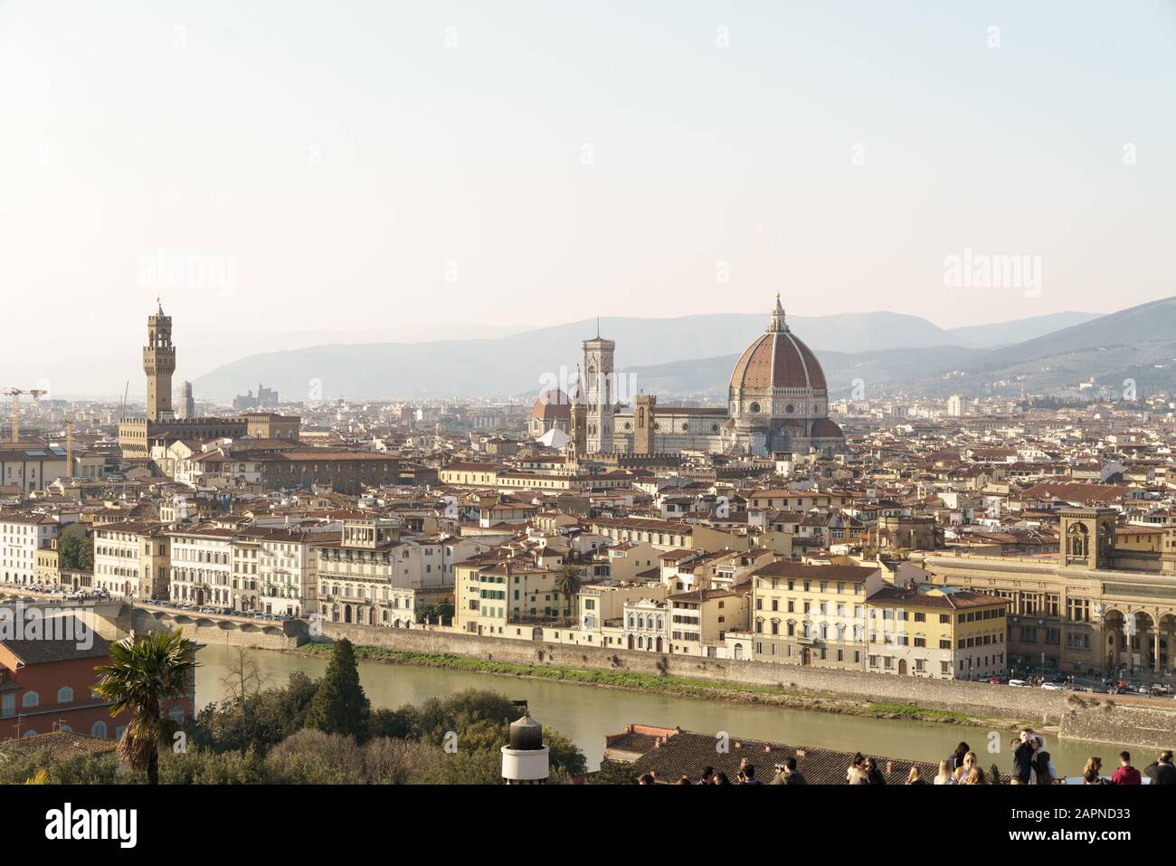 vista sulla città di firenze con duomo, italia Foto Stock