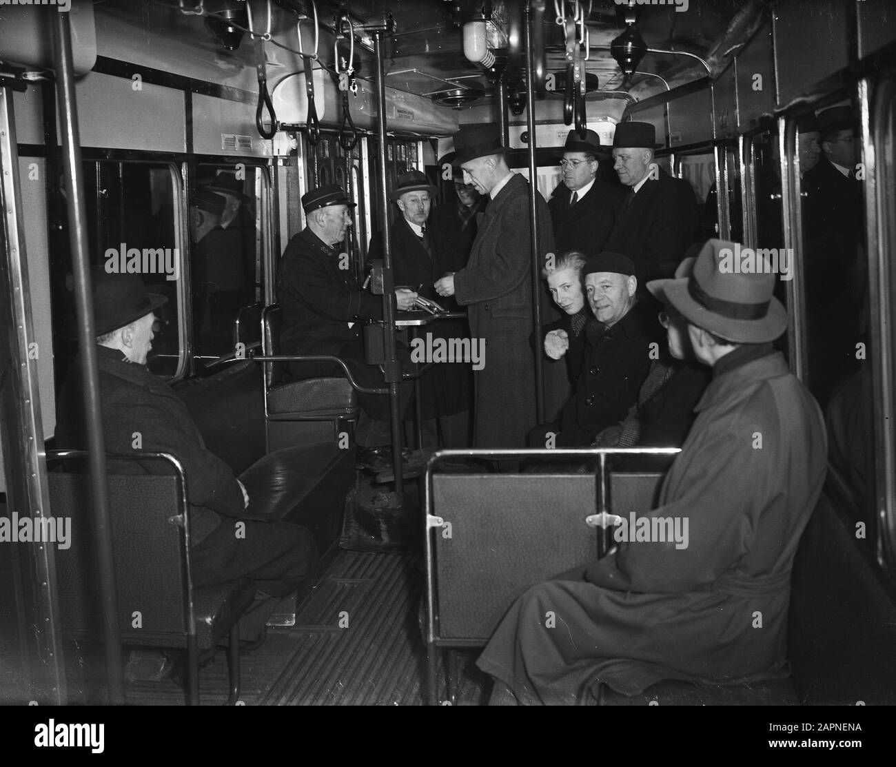 Interior New tram car Data: 22 Gennaio 1948 Parole Chiave: Interior Foto Stock