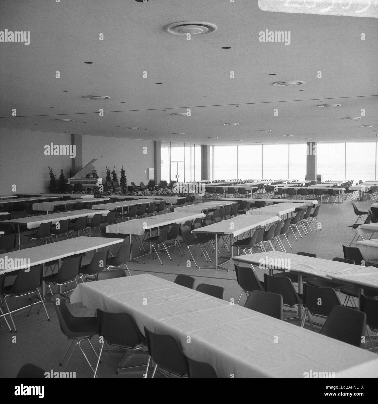 Assegnazione Hotel Revue, catering interno a aireaal Schiphol Data: 4 Maggio 1967 Parole Chiave: Interni Foto Stock