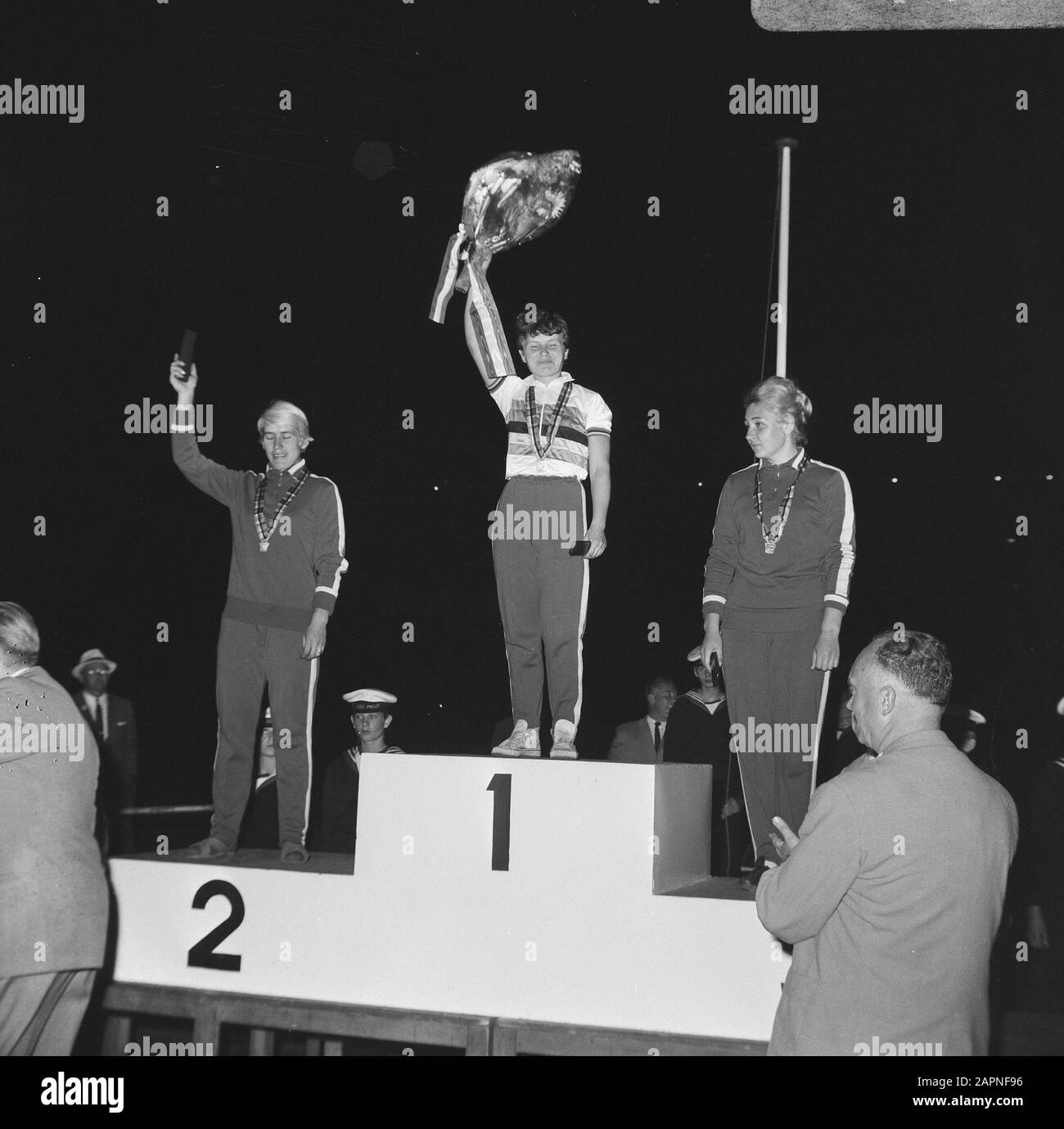 Campionati mondiali di ciclismo, finali sprint Signore. Numeri 1.2 e 3 sprint femminile sul palco Data: 26 agosto 1967 Parole Chiave: Sprint, CICLISMO, finali, fasi Foto Stock