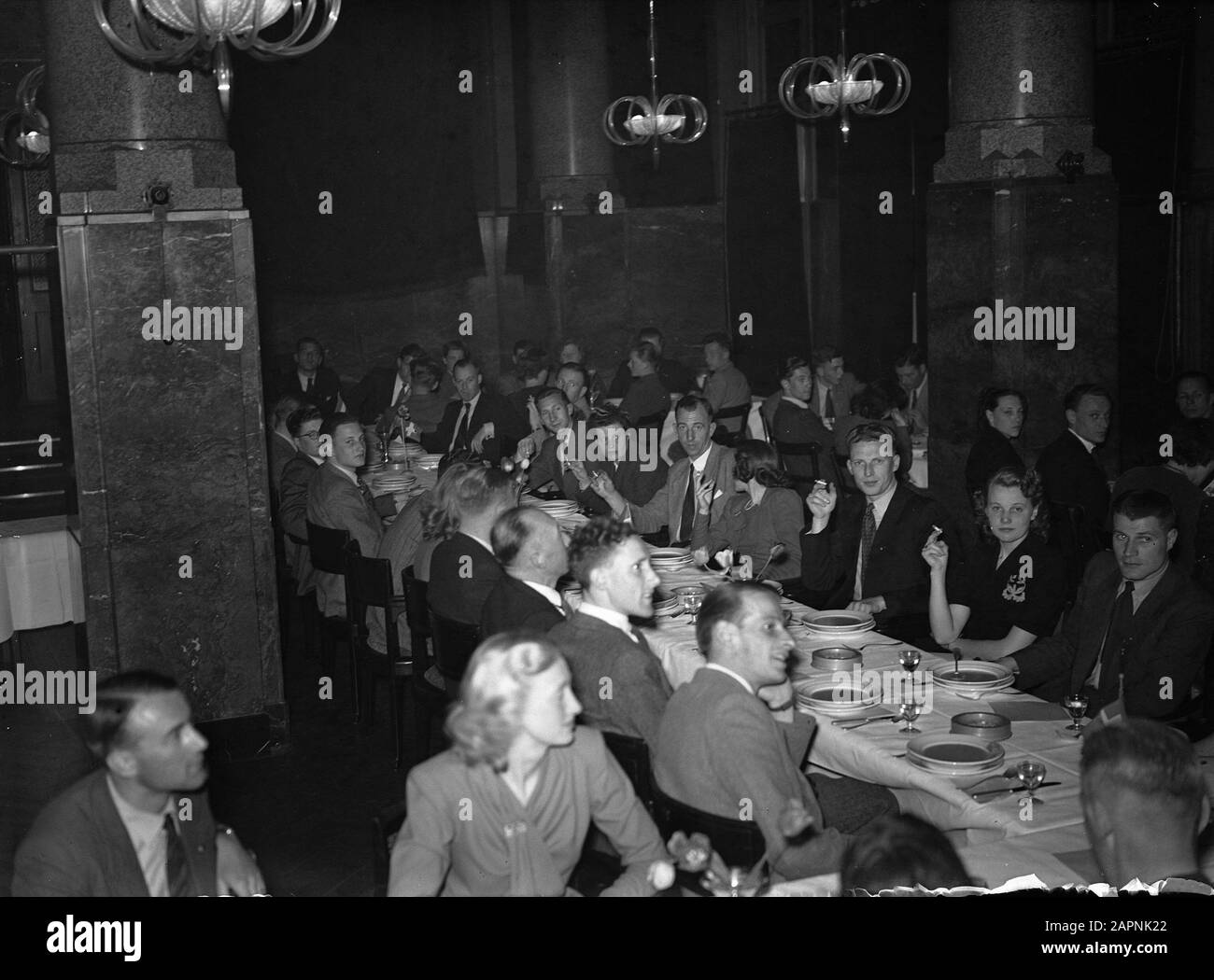 Pallamano, cene Data: 29 Marzo 1948 Parole Chiave: Pallamano, commensali Foto Stock