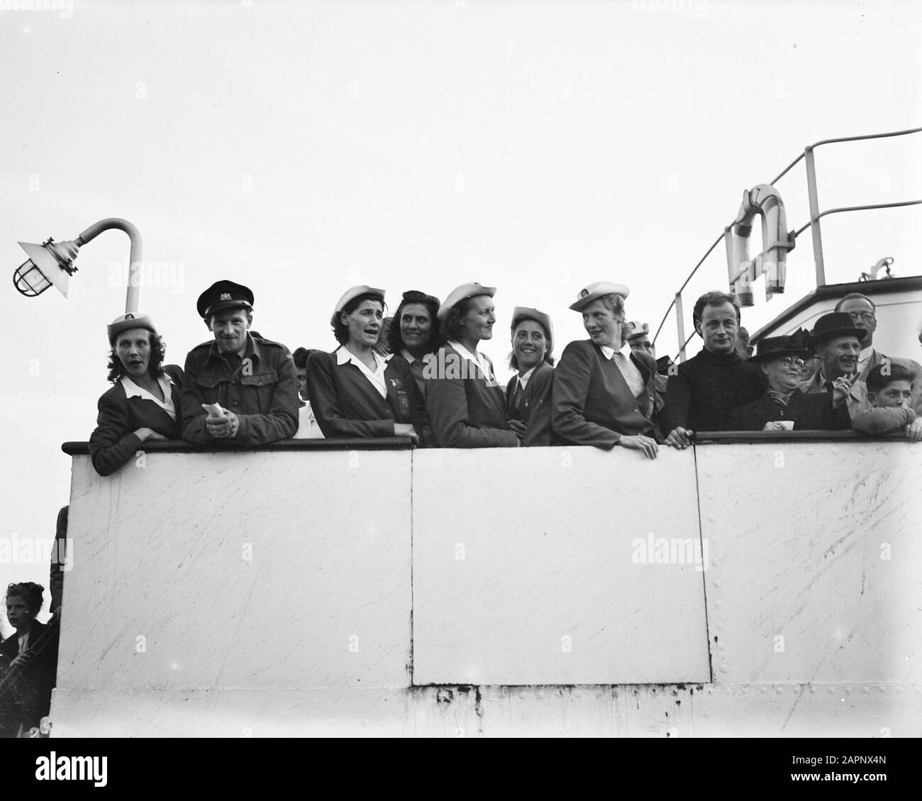 Squadra olimpica femminile a bordo Data: 9 agosto 1948 Foto Stock